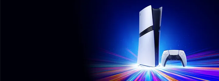 Imagen oficial de PlayStation de una consola PS5 blanca y un control DualSense sobre un fondo oscuro con rayos de luz de varios colores